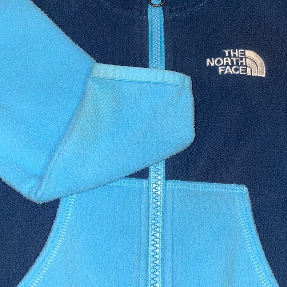 The north face fleece jacket size 6-12m - Picture 2 of 3